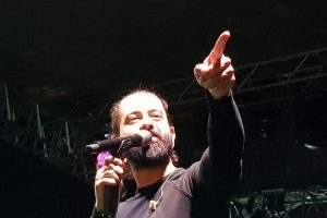 Koray Avcı unutulmaz bir gece yaşattı