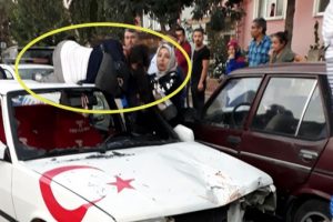 Motosikletten u&ccedil;up, aracın tavanına d&uuml;şt&uuml;