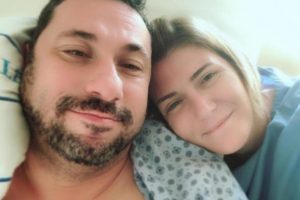 &Uuml;nl&uuml; sunucunun eşi kalp krizi ge&ccedil;irdi