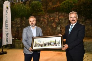 Bursa İneg&ouml;l eski Kaymakamı Ak&ccedil;a'ya anlamlı veda