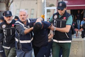 Zehir taciri 4 ş&uuml;pheli adliyede