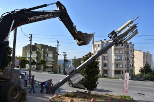 Bursa Gemlik Belediye Başkanı Yılmaz baz istasyonu s&ouml;kt&uuml;