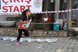 Bursa İneg&ouml;l Belediyesporlu oryantiring sporcuları zirveyi bırakmıyor