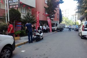 Sokak ortasında iki kişiye kurşun yağdırdı!