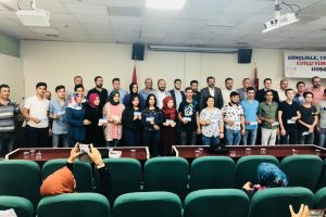 AK Gen&ccedil;lik &ouml;ğrencileri &uuml;niversiteye uğurladı
