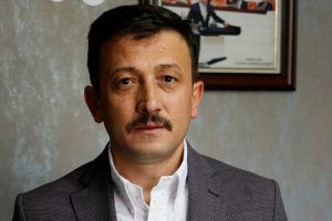 Hamza Dağ: "Aziz Kocaoğlu İzmirlilerden &ouml;z&uuml;r dilemeli"
