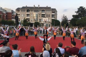 Bursa İneg&ouml;l halk dansları ekibi balkanları fethetti