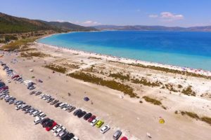 Salda G&ouml;l&uuml;'ne ziyaret&ccedil;i akını