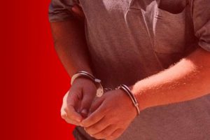 Polisleri tehdit eden emniyet amirine g&ouml;zaltı