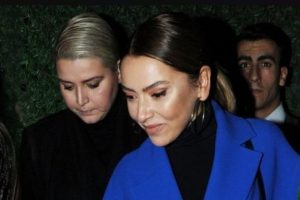 Hadise ile ablası sosyal medyada birbirine girdi!