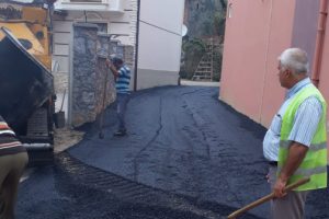 G&uuml;rsu'nun yeni mahallesinde asfalt &ccedil;alışması