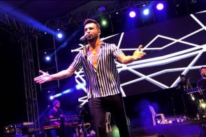 Emre Kaya'dan ustalara saygı b&ouml;l&uuml;m&uuml;