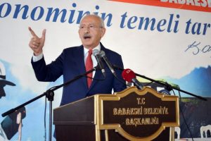 CHP lideri Kılı&ccedil;daroğlu: "K&ouml;yl&uuml; milletin efendisiydi, şimdi tefeci efendisi"