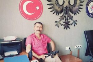 'Haksızlığa uğradım' deyip tabancasını kafasına dayadı!