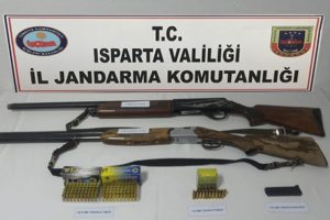 Jandarma silah ka&ccedil;ak&ccedil;ılarına g&ouml;z a&ccedil;tırmadı