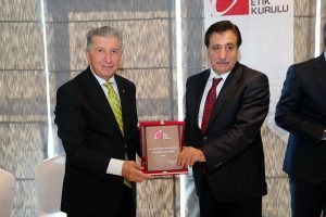 Bursa Valisi K&uuml;&ccedil;&uuml;k, Kamu Etik Kurulu'nun programına katıldı