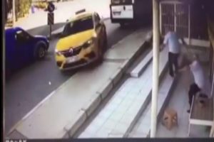 Yarım &ccedil;ekilen el freni faciaya neden oluyordu