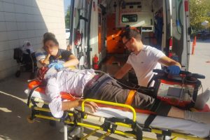 Bursa'da yaşlı adam kendisine çarpan ambulansla hastaneye kaldırıldı