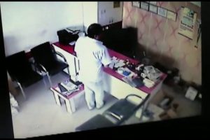 G&uuml;venlik kamerası servisine girip hesap makinesi &ccedil;aldı