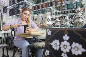 Kocasının işine merak sardı iş kadını oldu