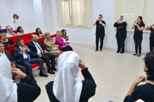 Bursa Yeşim Tekstil &ccedil;alışanlarına işaret dili eğitimi