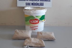 Polisten uyuşturucu satıcılarına b&uuml;y&uuml;k darbe