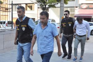 Dolandırıcılık ş&uuml;phelisi kamyon s&uuml;r&uuml;c&uuml;s&uuml; ve arkadaşı adliyede
