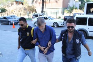 Devlet malını zimmetine ge&ccedil;iren m&uuml;d&uuml;r yakalandı