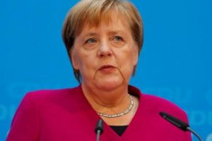 Merkel Maassen krizindeki kişisel hatasını kabul etti