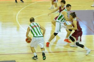Bursaspor İT&Uuml;'y&uuml; zor ge&ccedil;ti