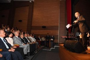 İsmet İn&ouml;n&uuml;, doğumunun 134. yıl d&ouml;n&uuml;m&uuml;nde anıldı