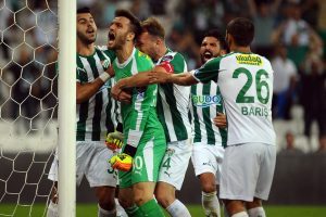 Okun Kocuk Muslera'yı geride bıraktı