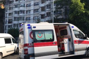 Emekli albay dehşet sa&ccedil;tı: 3 yaralı