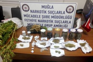 Polis esrar tacirlerine g&ouml;z a&ccedil;tırmıyor