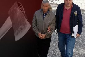 Eşini baltayla &ouml;ld&uuml;rm&uuml;şt&uuml;, cezası belli oldu!