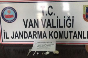 Yolcunun yastığı ve sigara paketinden &ccedil;ıktı!