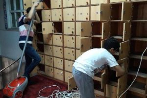 Suriyeli gençler camileri temizledi