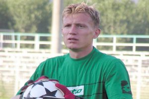Eski Bursasporlu Serdar Kulbilge futbolu bıraktı