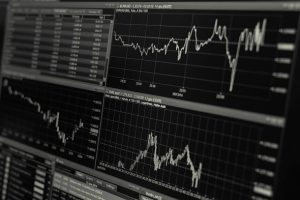 Rapor a&ccedil;ıklandı: D&uuml;nya ekonomisi halen sallantıda
