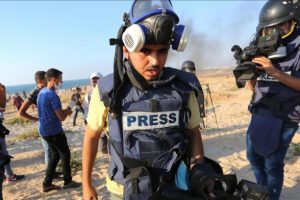 İsrail Gazze'de gazetecilere yönelik 130 ihlal gerçekleştirdi