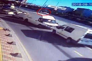 Ara&ccedil;lar metrelerce s&uuml;r&uuml;klendi