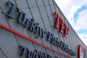 Yargıtay polislerin TFF'den &uuml;cret talebini haklı buldu