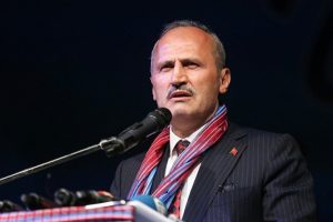 Ulaştırma Bakanı Turhan: Yerli ve milli u&ccedil;akların inip kalkması hayal değil