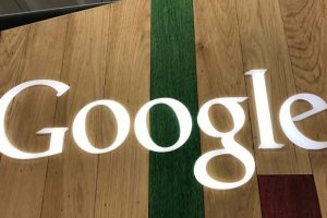 'Google, d&uuml;nyadaki se&ccedil;imlerin y&uuml;zde 25'ini etkiliyor'