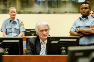 "Bosna Kasabı" Karadzic'in temyiz davasında hakim değişikliği