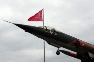 T&uuml;rk Yıldızları'nın g&ouml;steri u&ccedil;uşuna sis engeli