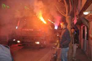 Bursa'da itfaiye erlerine s&uuml;rpriz kutlama