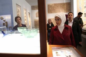 Emine Erdoğan, Berlin'de Bergama M&uuml;zesi'ni ziyaret etti