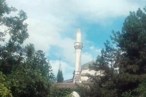 Yunanistan'da fırtına cami minaresine zarar verdi