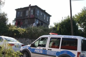 Haber alınamayan adam evinde &ouml;l&uuml; olarak bulundu